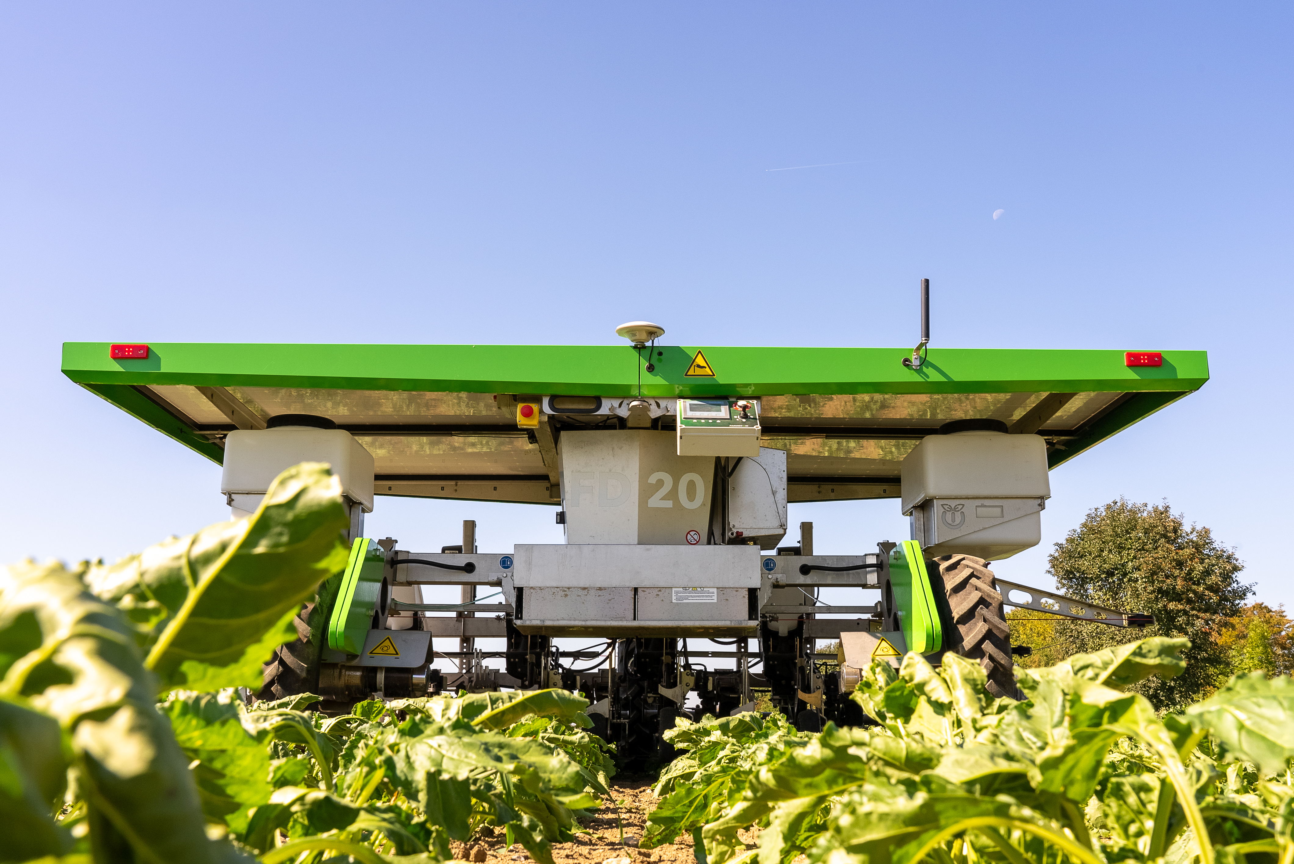 1 Farmdroid In The Field 4