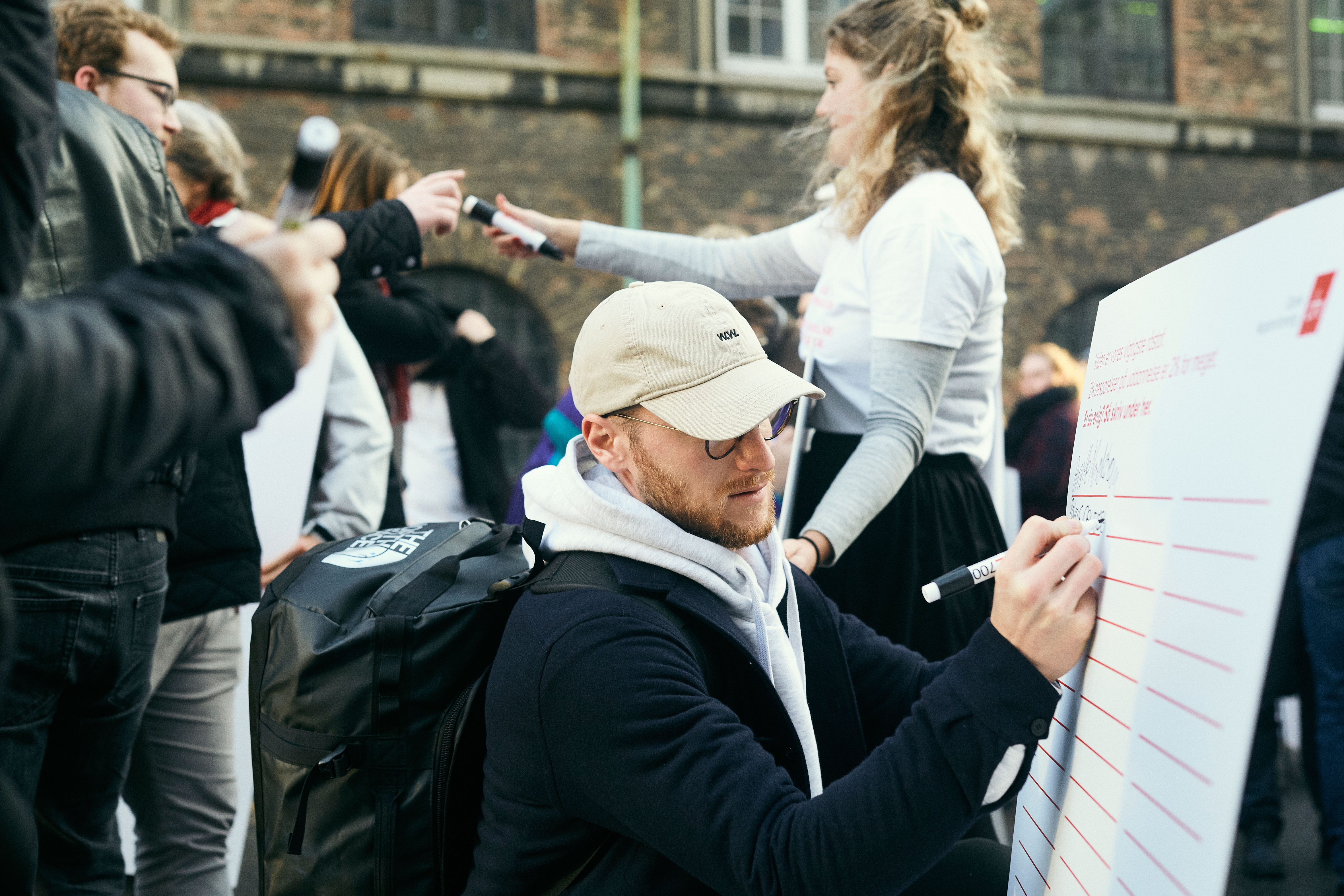 Underskrifter mod uddannelsesbesparelser