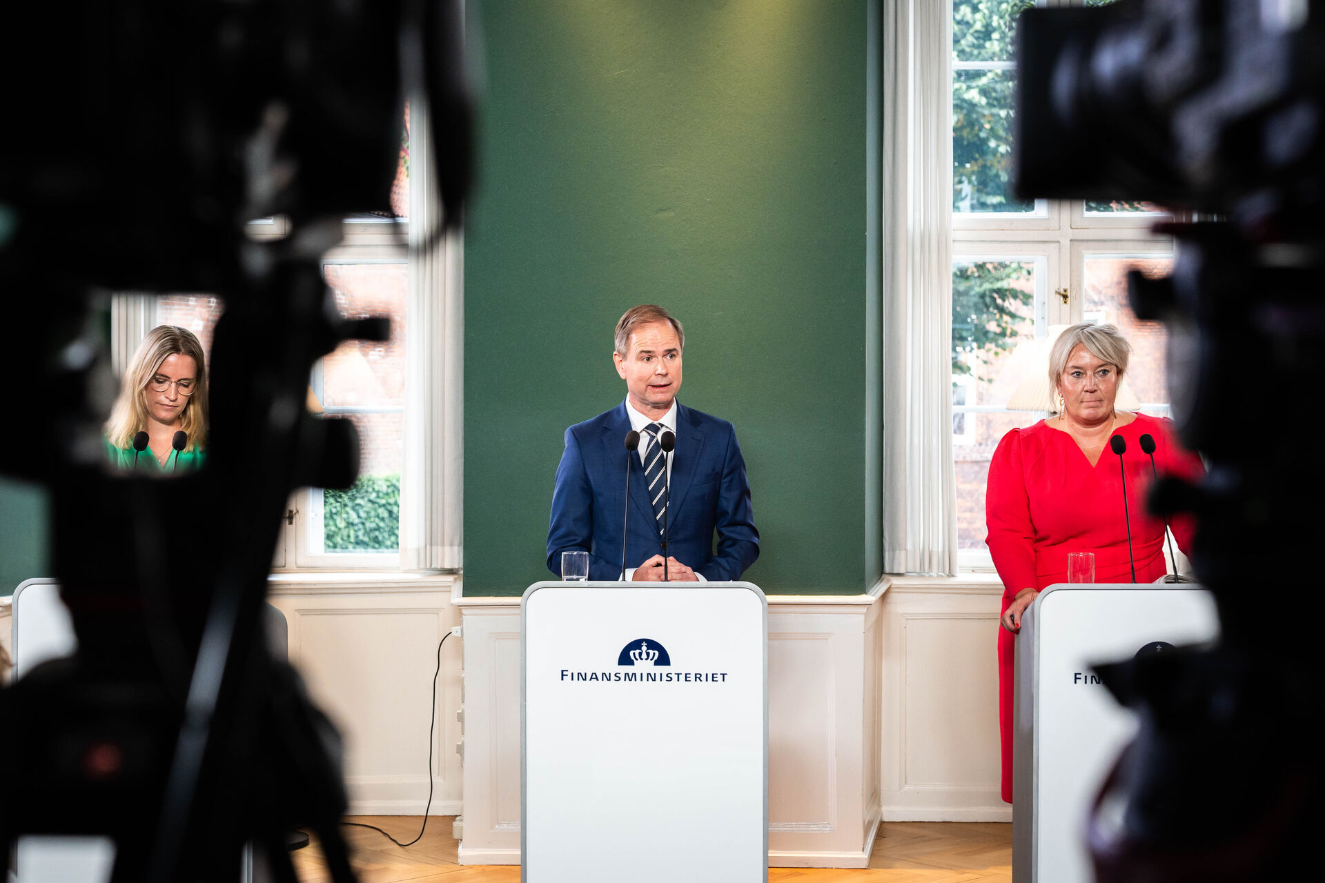 20240830 133640 L 1920X1280we