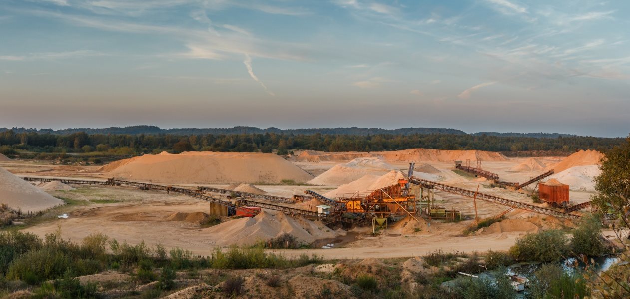 Råstoffer og ressourcer