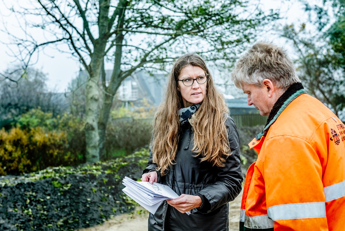 To medlemmer i samtale