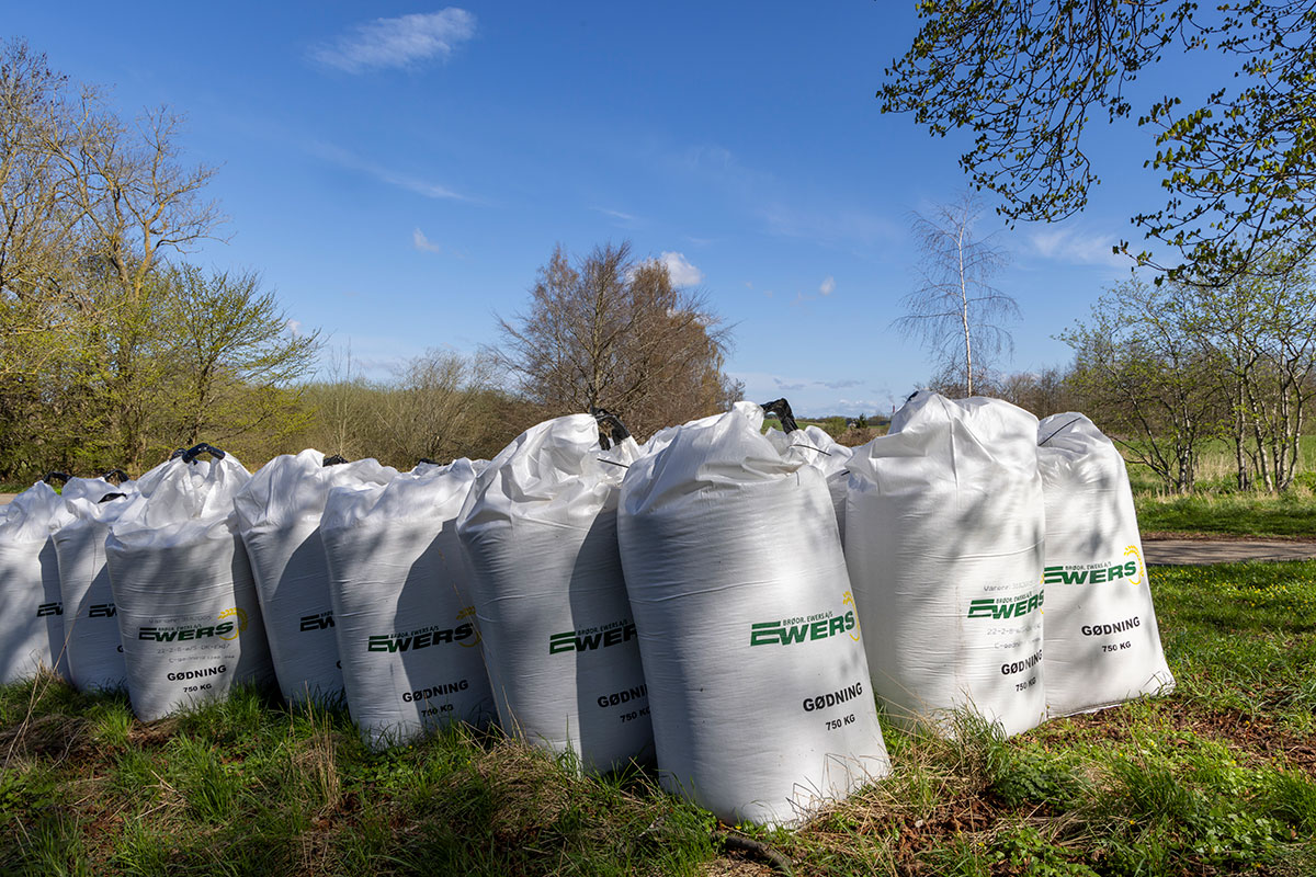 Sække Gødning 12X8 20240423 132746 3 8192X5464ma