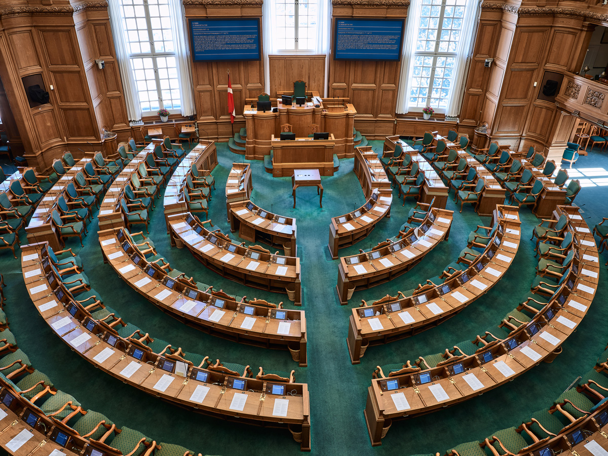 Folketingssalen_1200