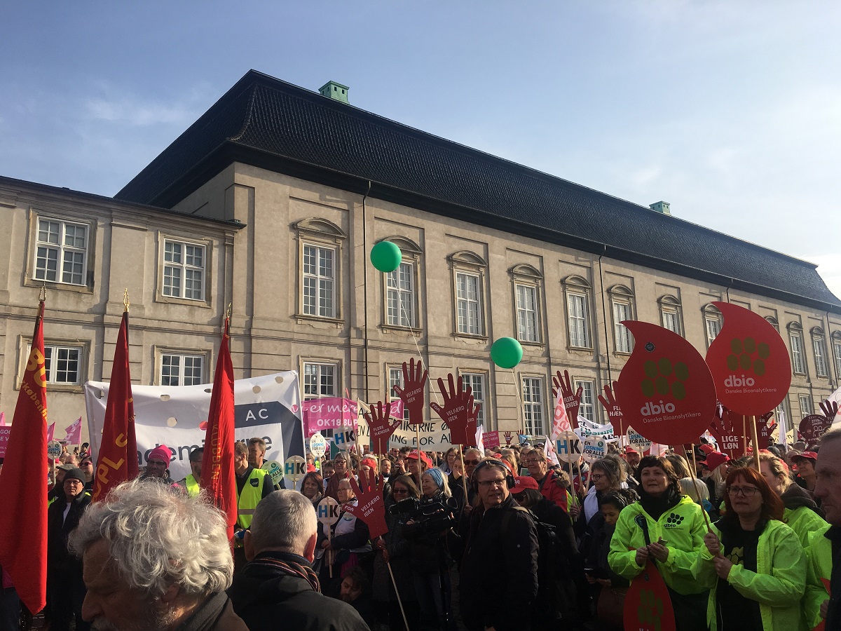 SkulderVedSkulderFacebook (1)