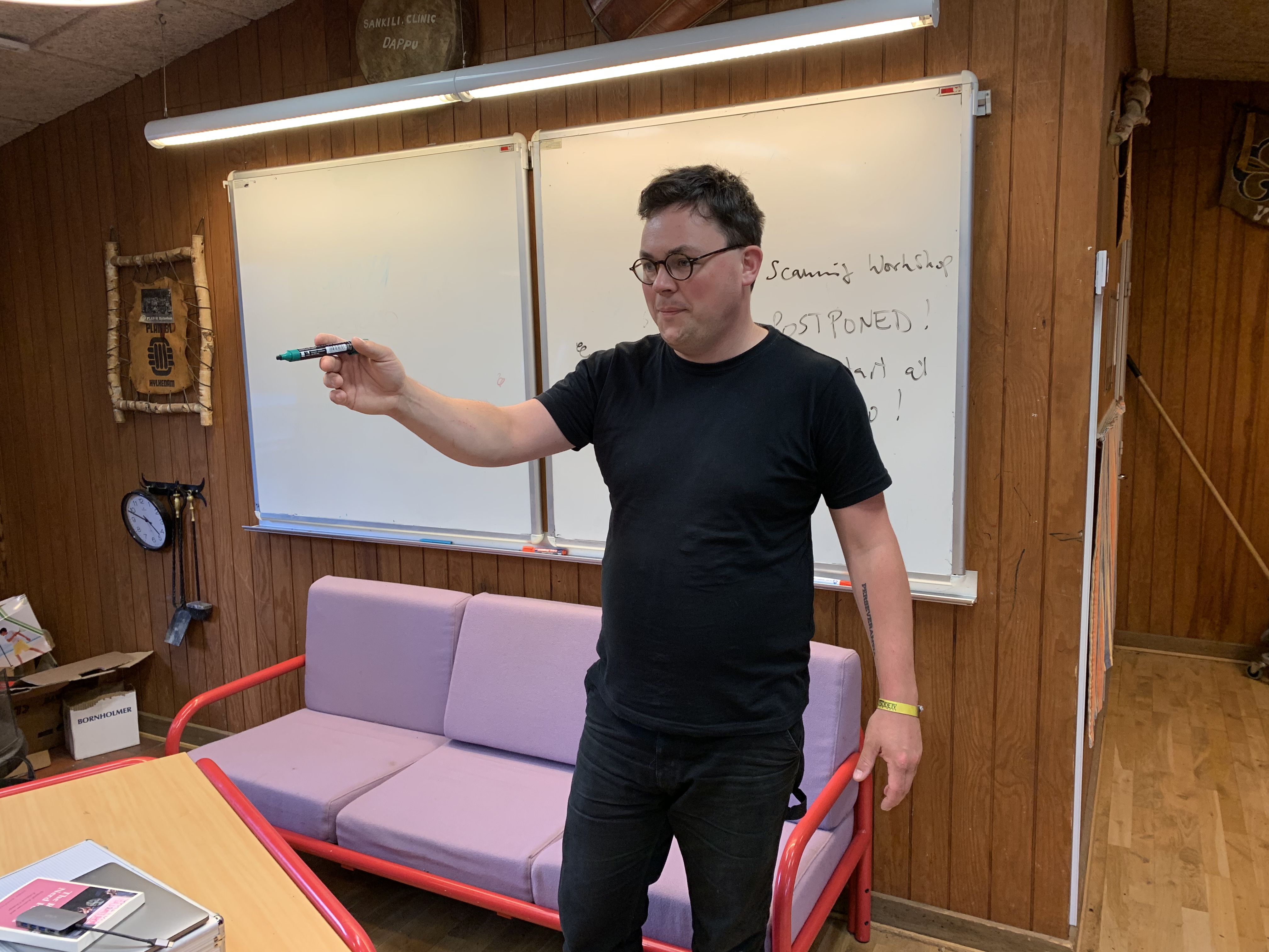 Rasmus Malver taler om aktivisme på BornHack 2019