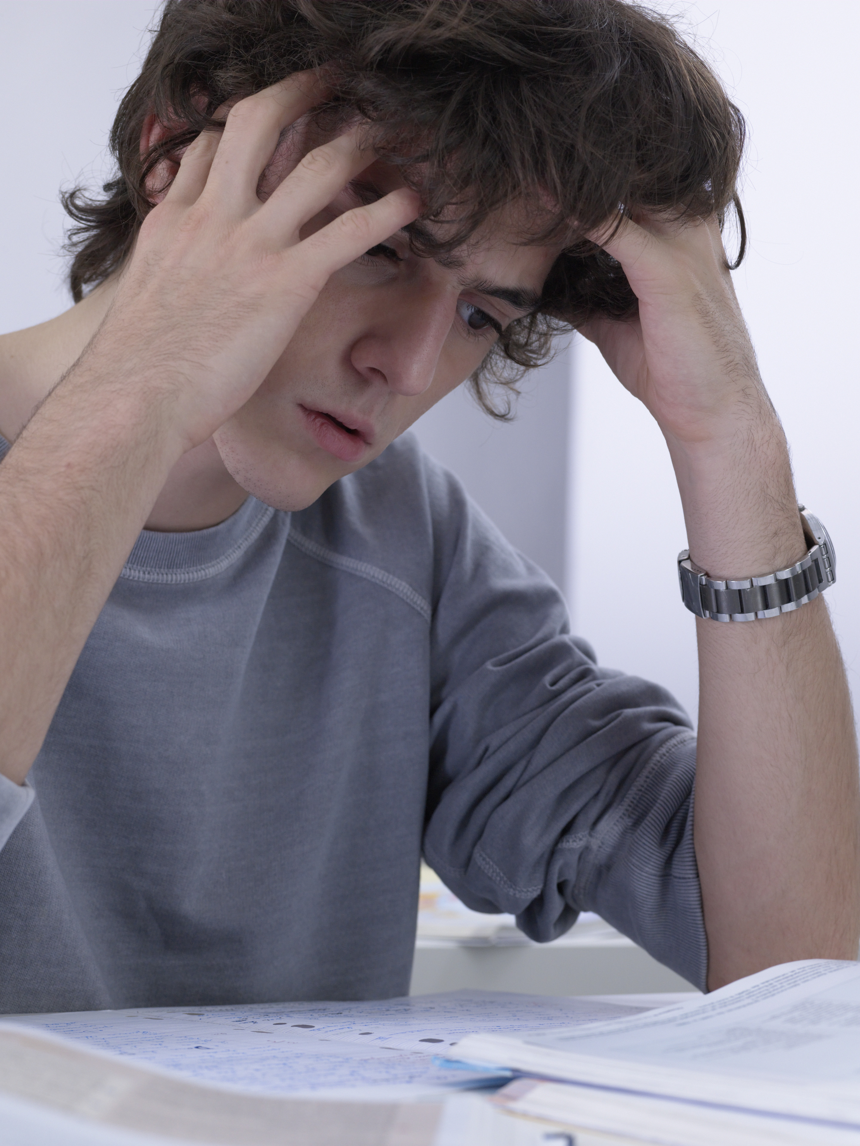 billede af stresset studerende 