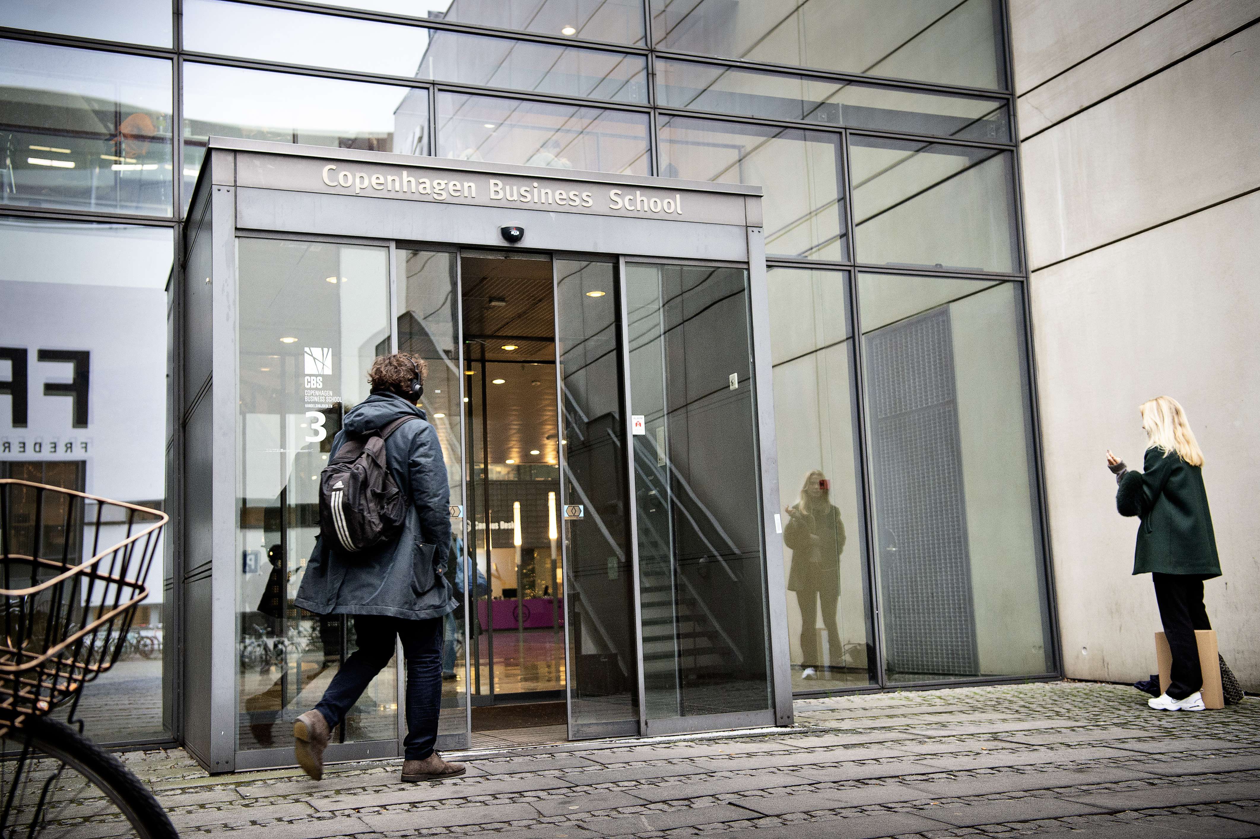 Copenhagen Business School, hemmelighed