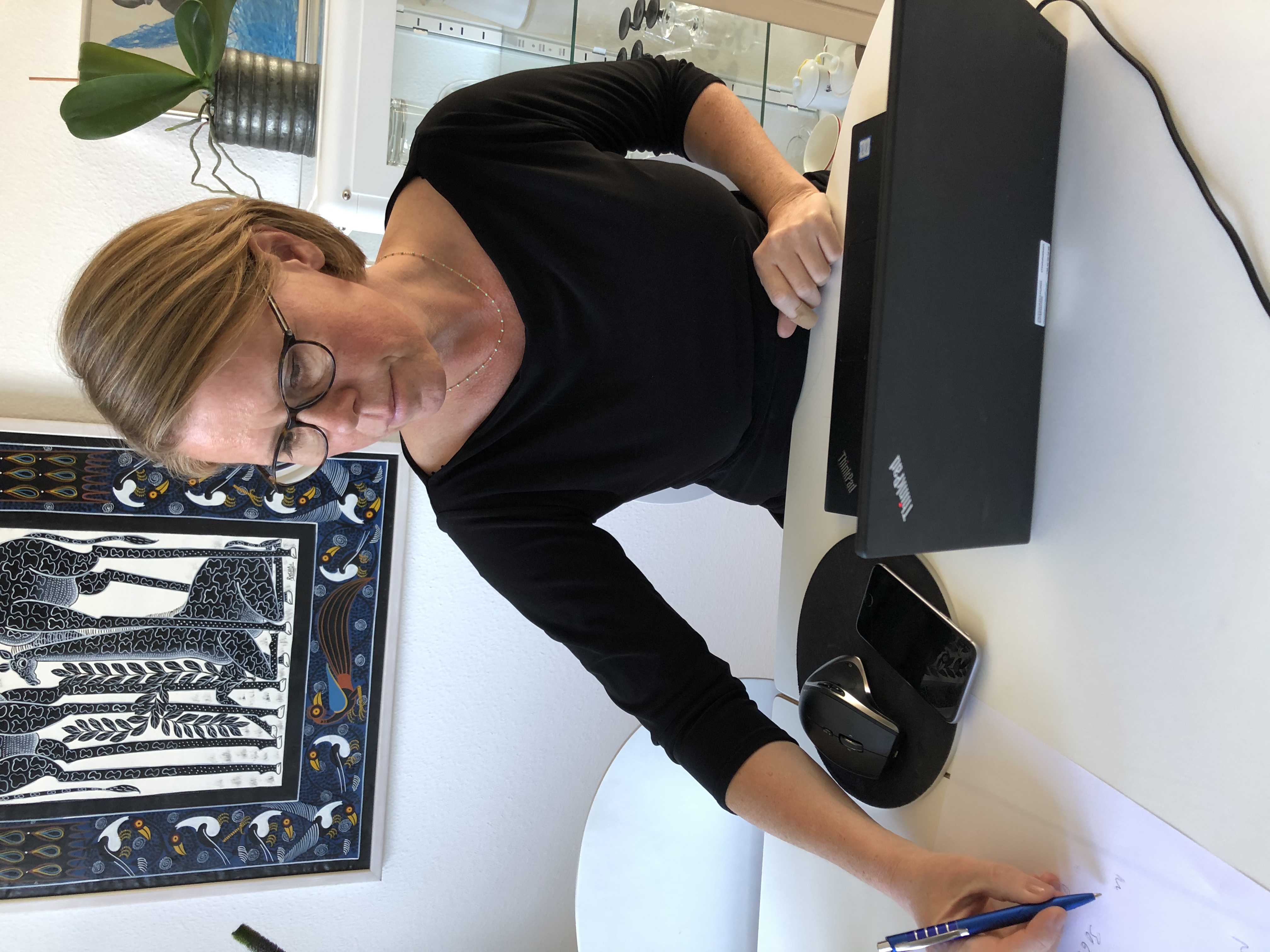 Foto af Tina Høeg og hjemmearbejde