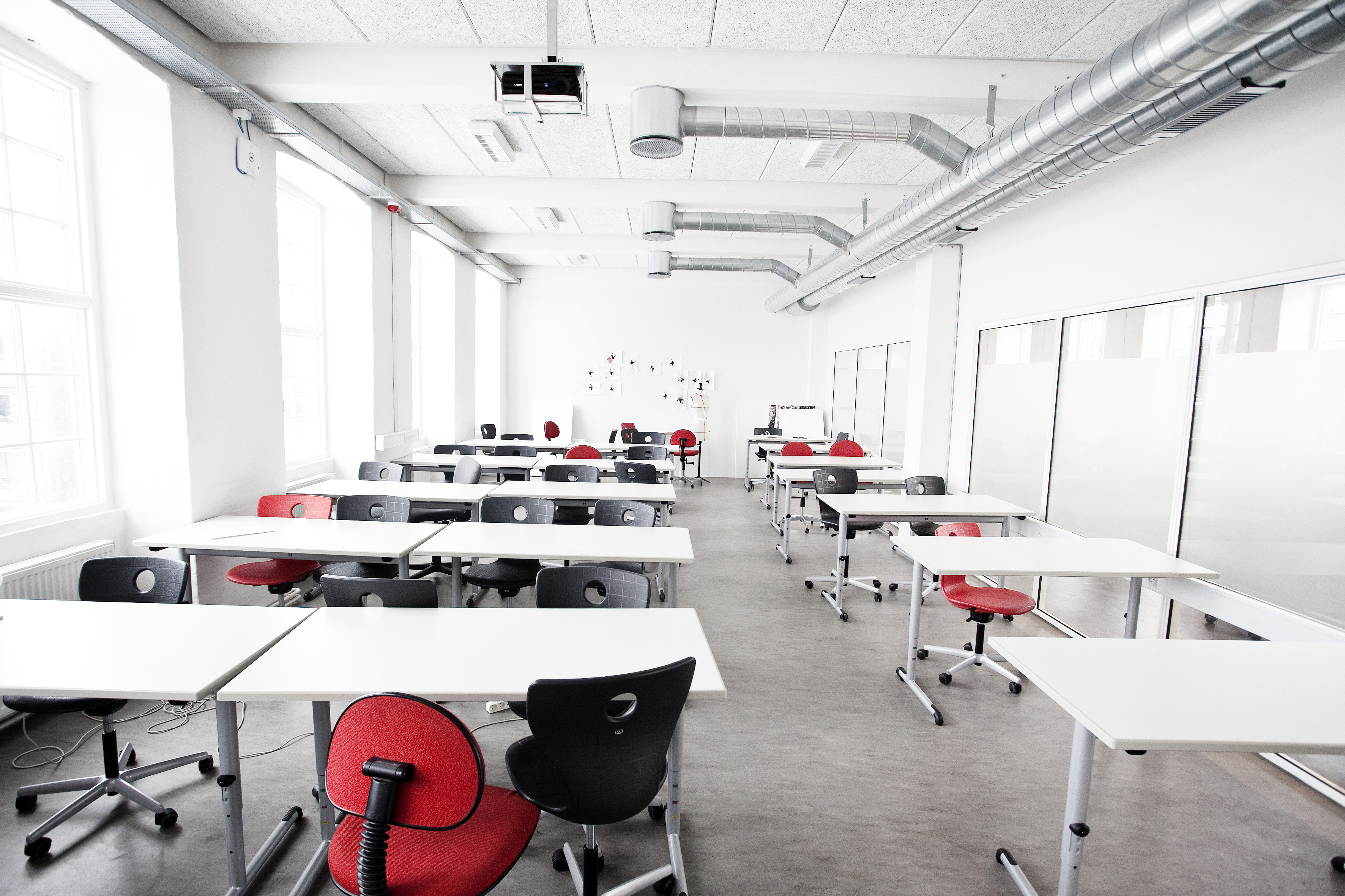 Tomme studiepladser, VIA,