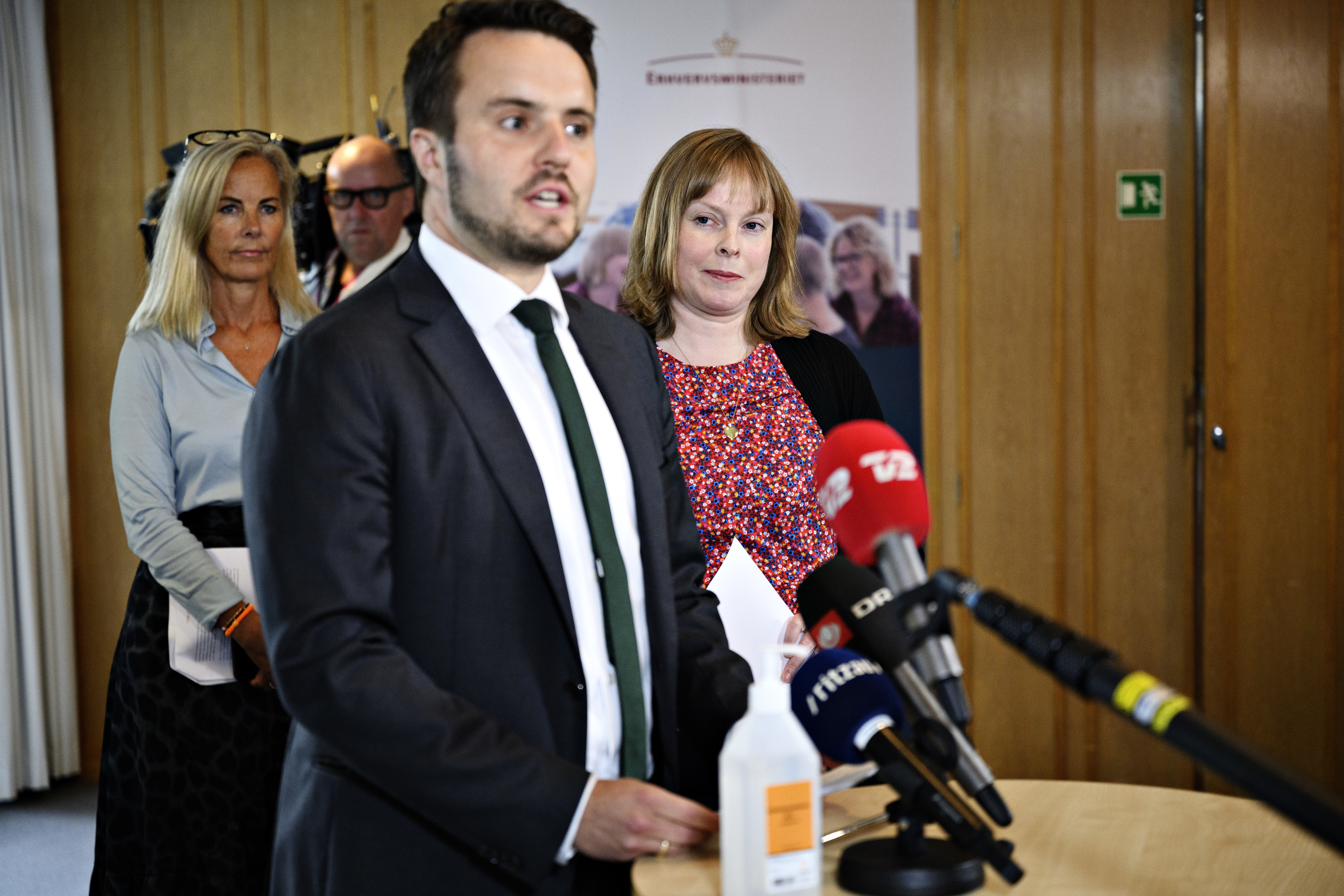 Erhvervsministeriet, hjælpepakke