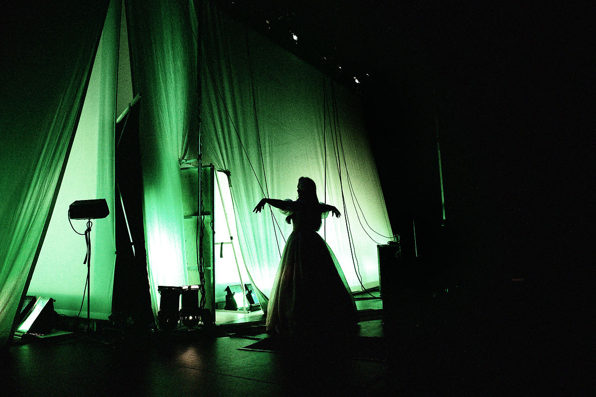 Backstage til en opførelse af Den Jyske Operas opførelse af La Traviata 