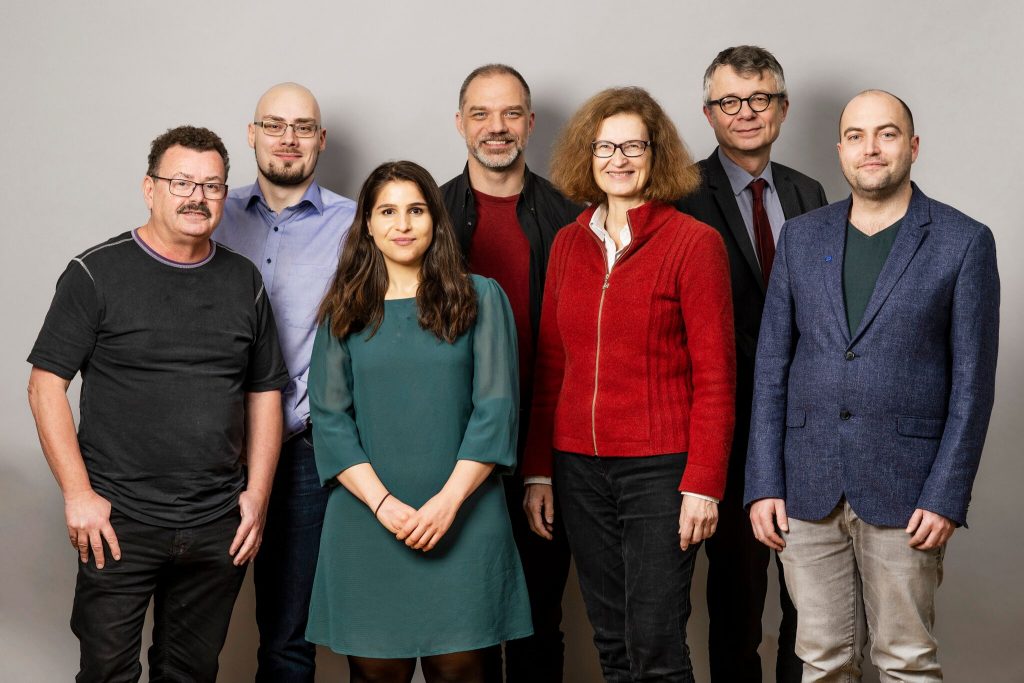 Bestyrelsen i MA: Fra venstre: Formand Per Clausen, Mark Bjerregaard Bengtson, Bayar Tarik Fattah, Bjarke Friborg, næstformand Sigrid Jørgensen, Søren B. Andersen og Finn Hartvig Nielsen.