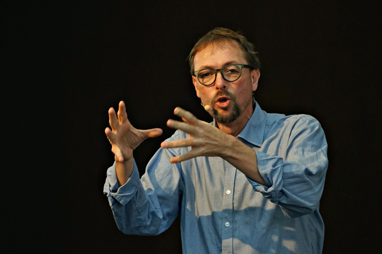 Asser Amdisen fortæller