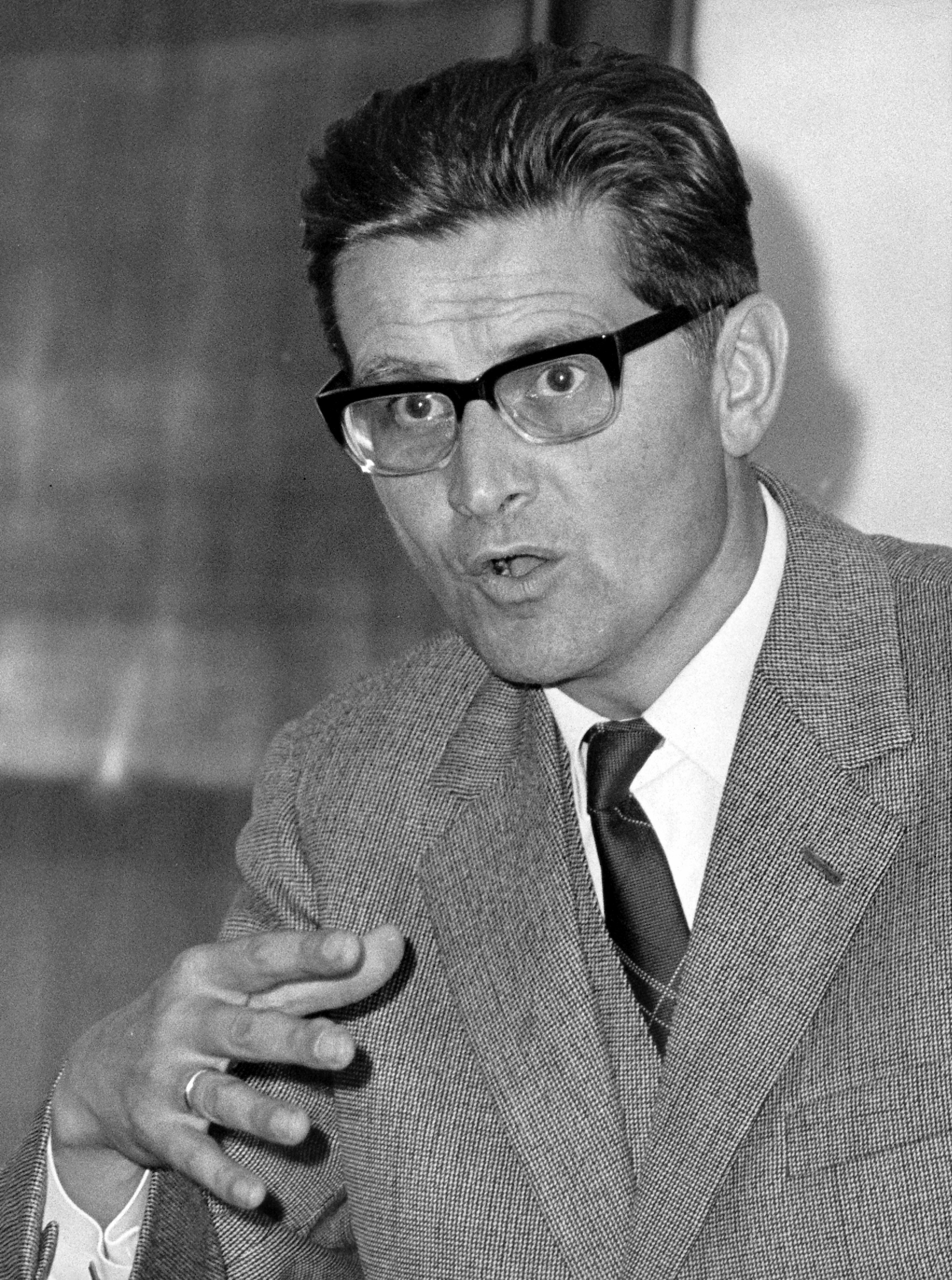Den tyske filosof Karl-Otto Apel fotograferet i 1965.