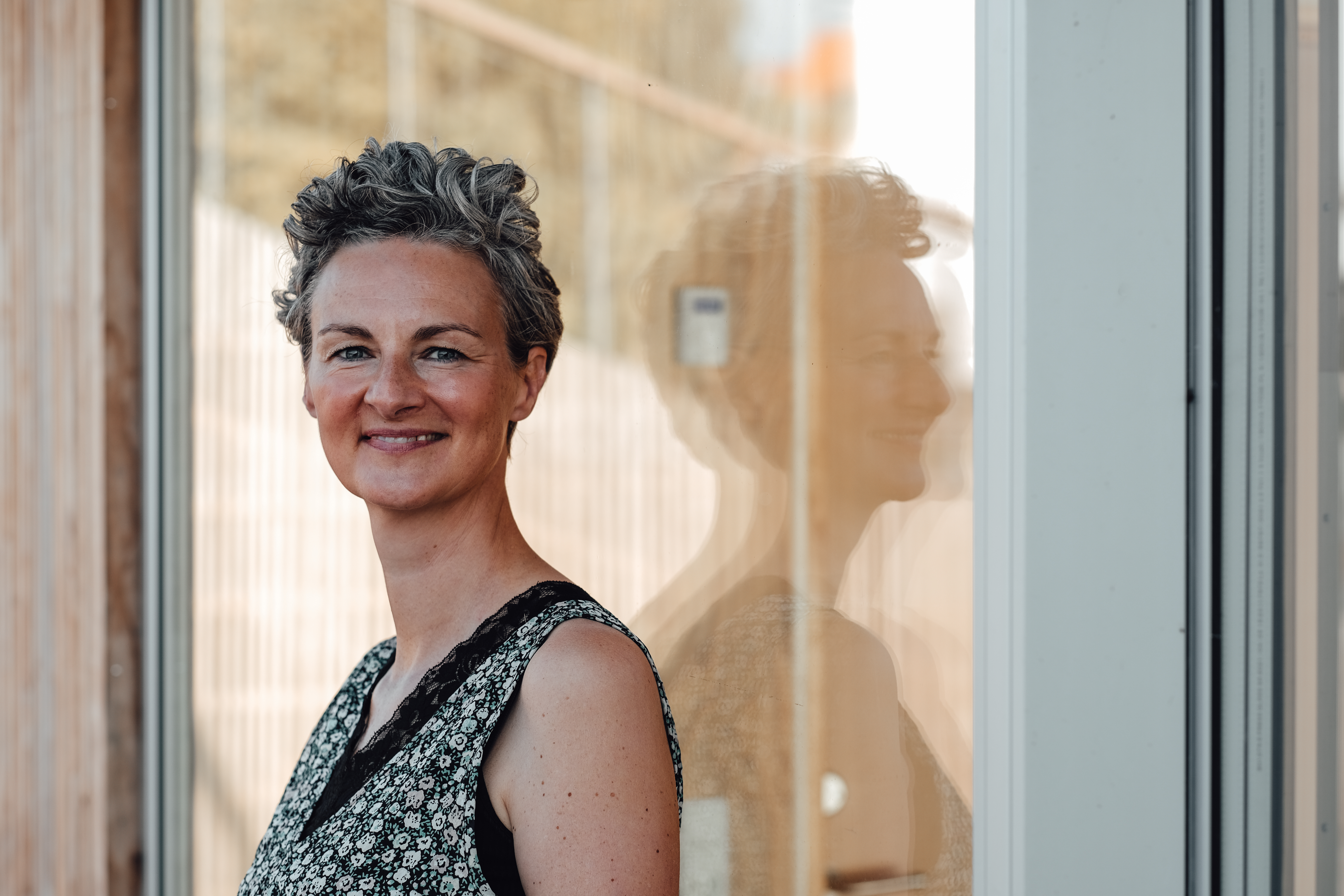 Laura Vilsbæk er cand.mag. i religionsvidenskab, tidligere digital projektleder og sidder i dag i syv bestyrelser og fire advisory boards.