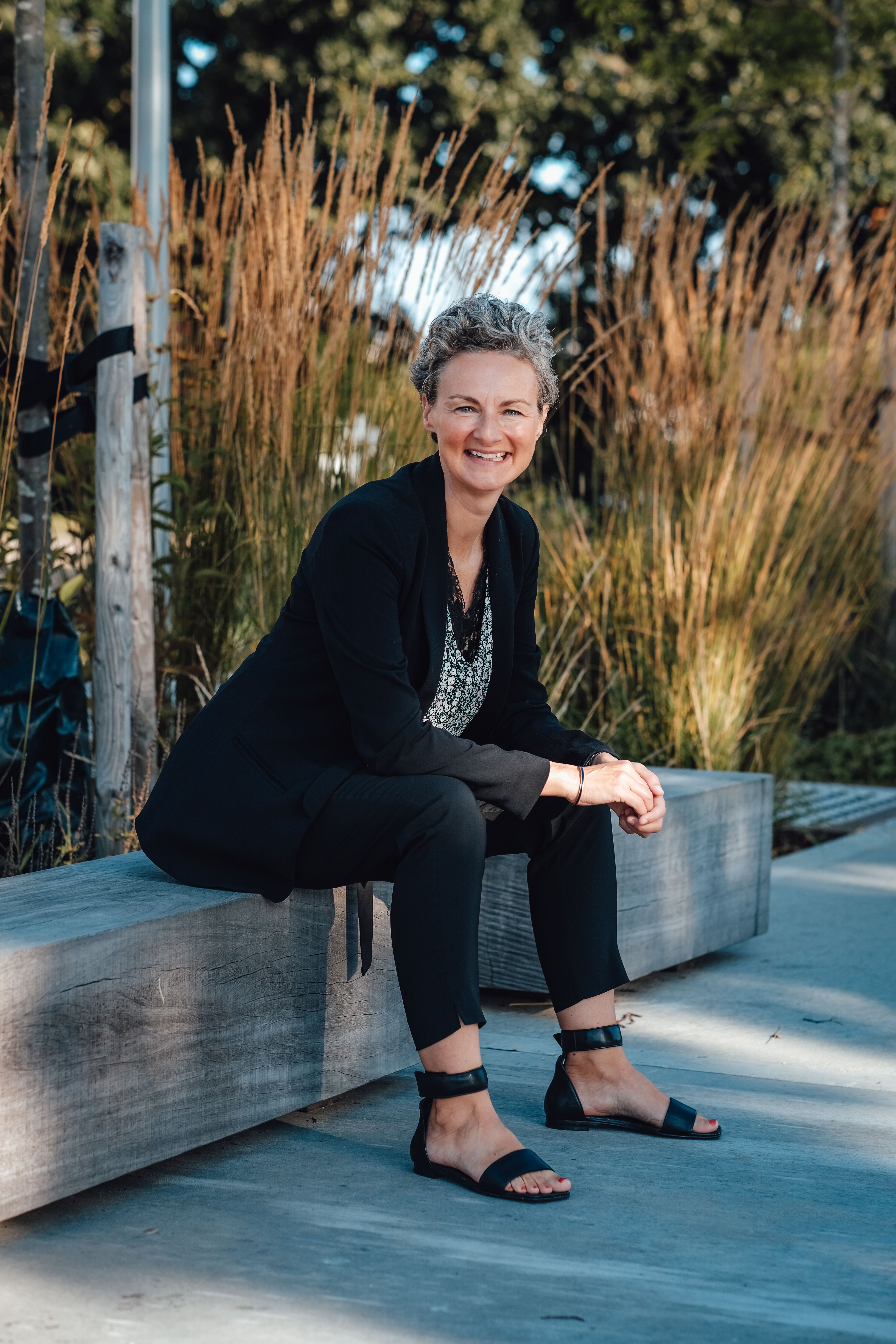 Laura Vilsbæk er cand.mag. i religionsvidenskab, tidligere digital projektleder og sidder i dag i syv bestyrelser og fire advisory boards.