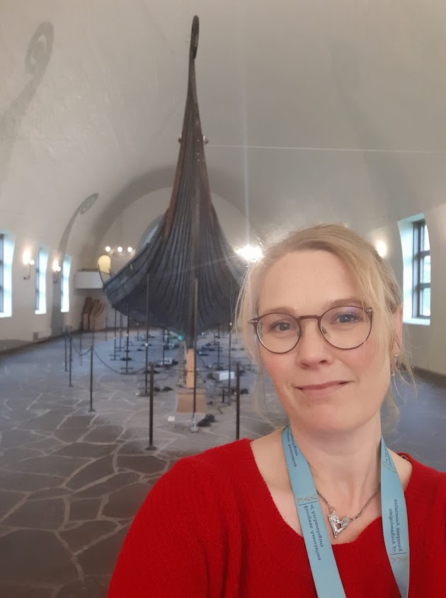 Sara Heil Jensen er uddannet arkæolog og bruger AI til at skanne jobannoncer.