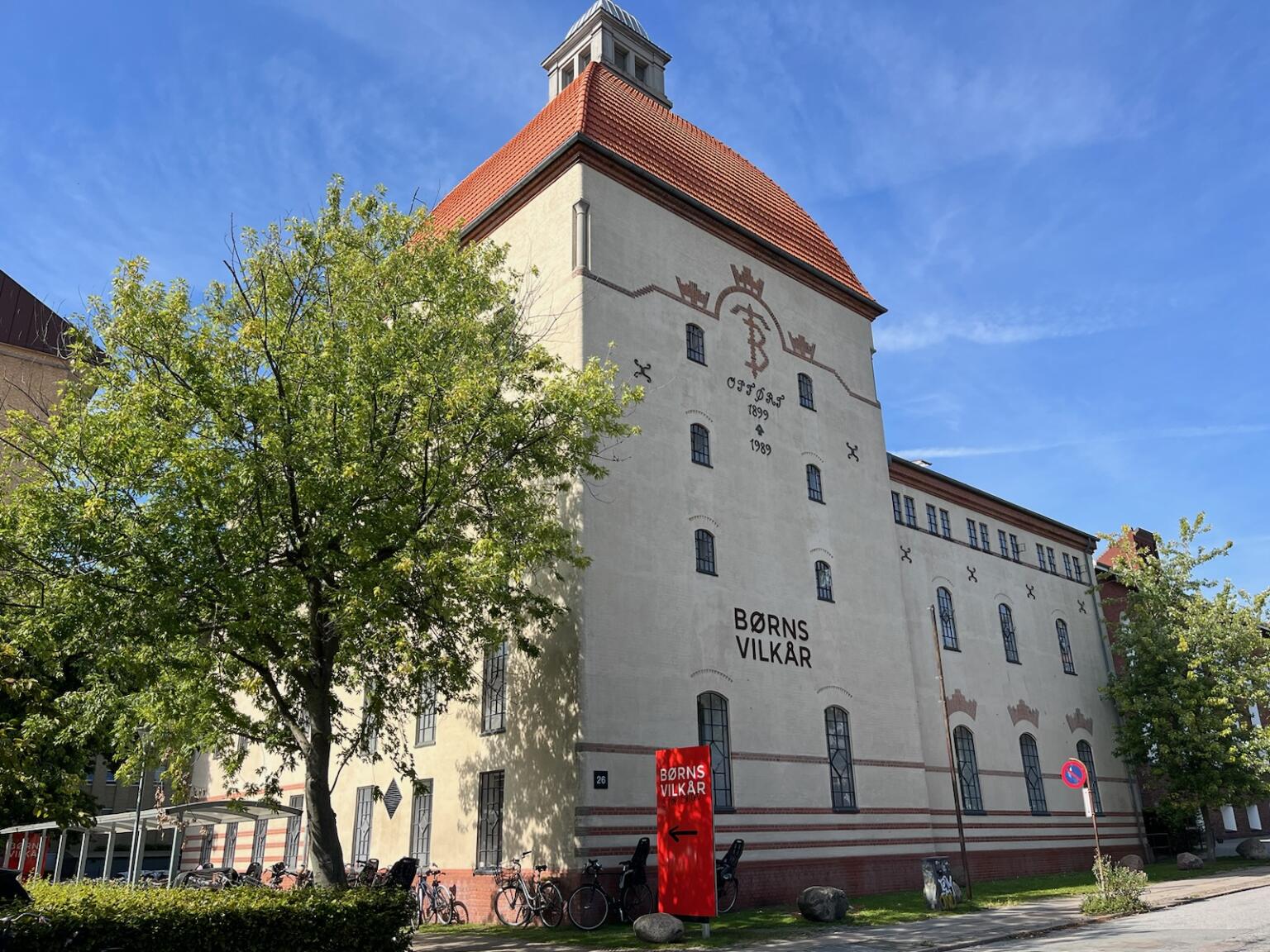 Børns Vilkår har indført sociokrati, som er en organisationsstruktur uden formelle ledere. I stedet arbejder alle ansatte som selvstændige personer i netværk.