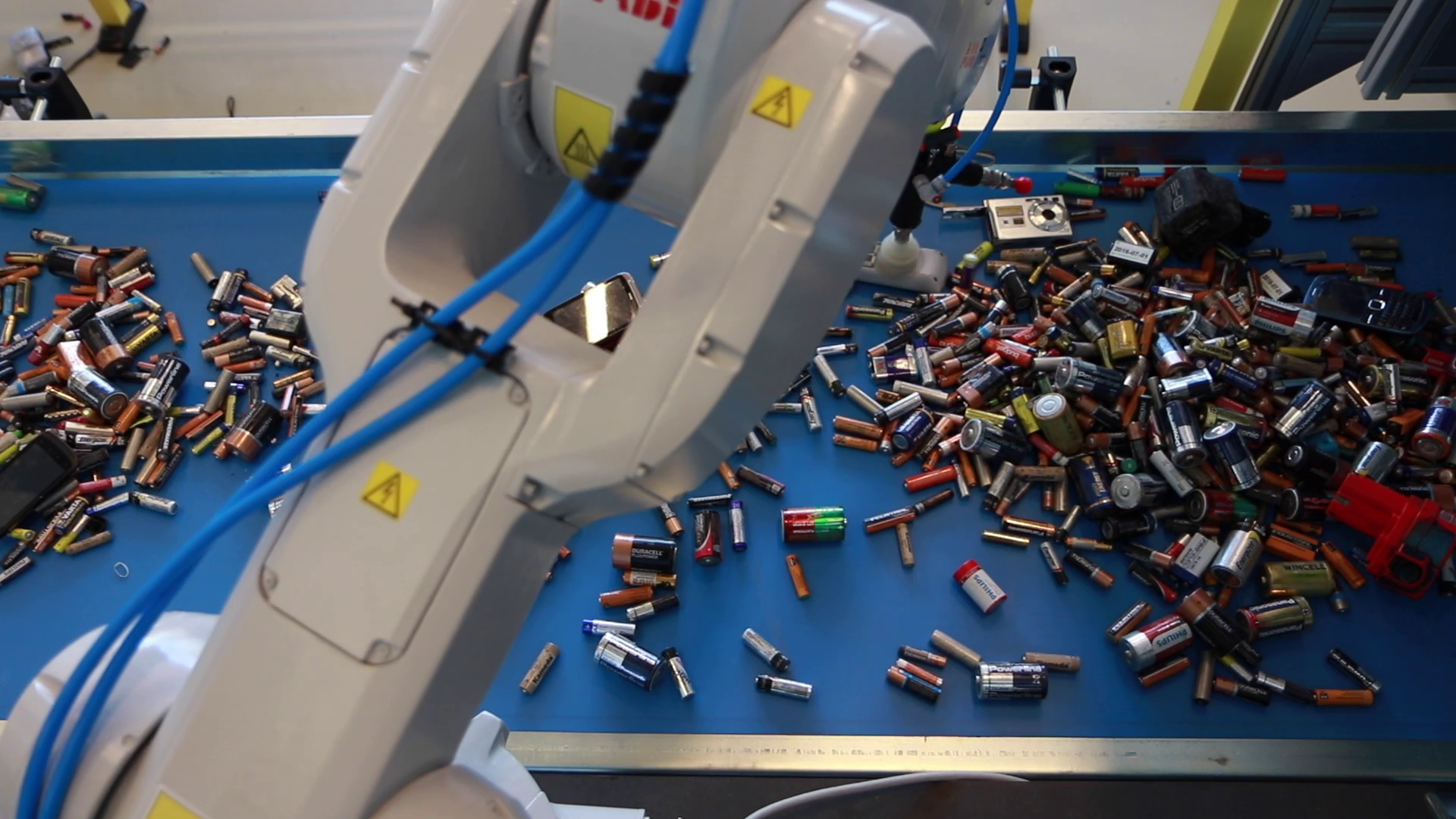 Affaldssortering robotarm