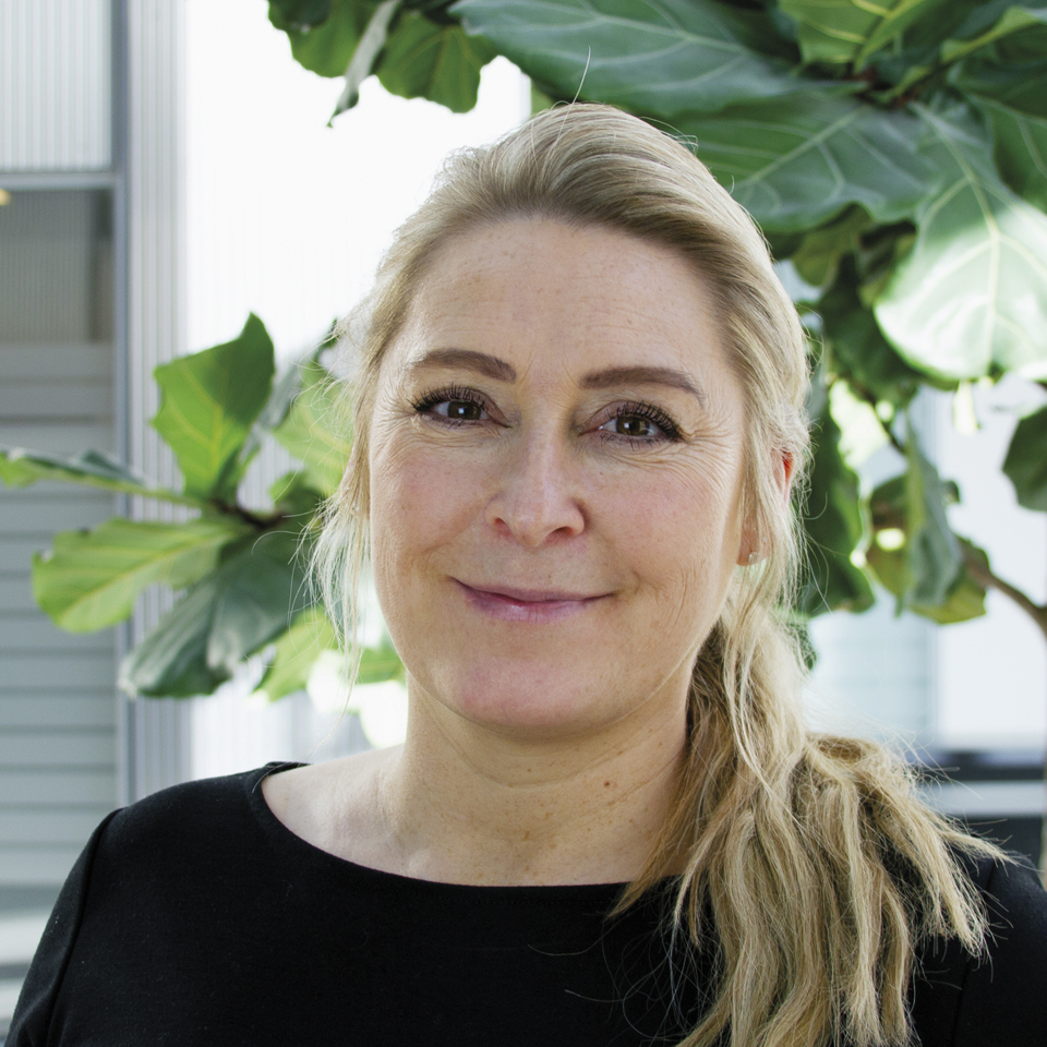 KOM 155 1A Tina Dupont