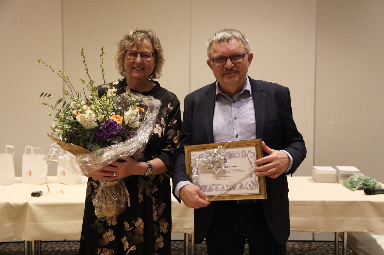 Jørgen Eivind Olesen Og Elly Olesen Ved Overrækkelse Af Agronomprisen 15 April 2023[86389]