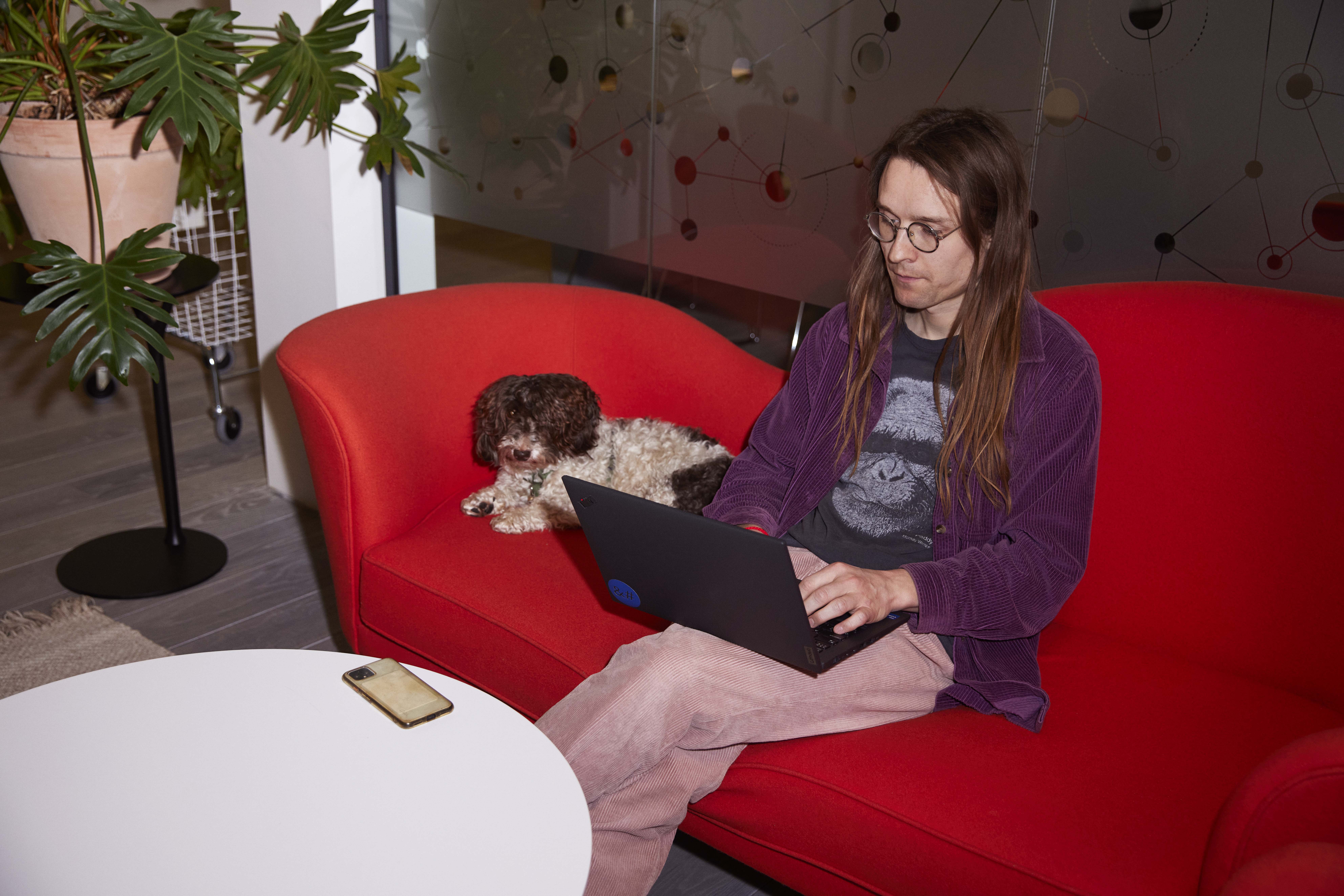 Kontorhund Jens og Eddie 3